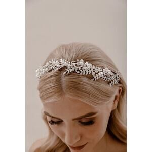 Elegant Pearl & Crystal Bridal Headband